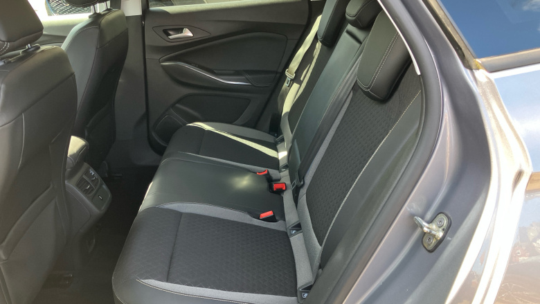 Vauxhall Grandland X 1.2 Turbo Sport Nav 5dr Petrol Hatchback